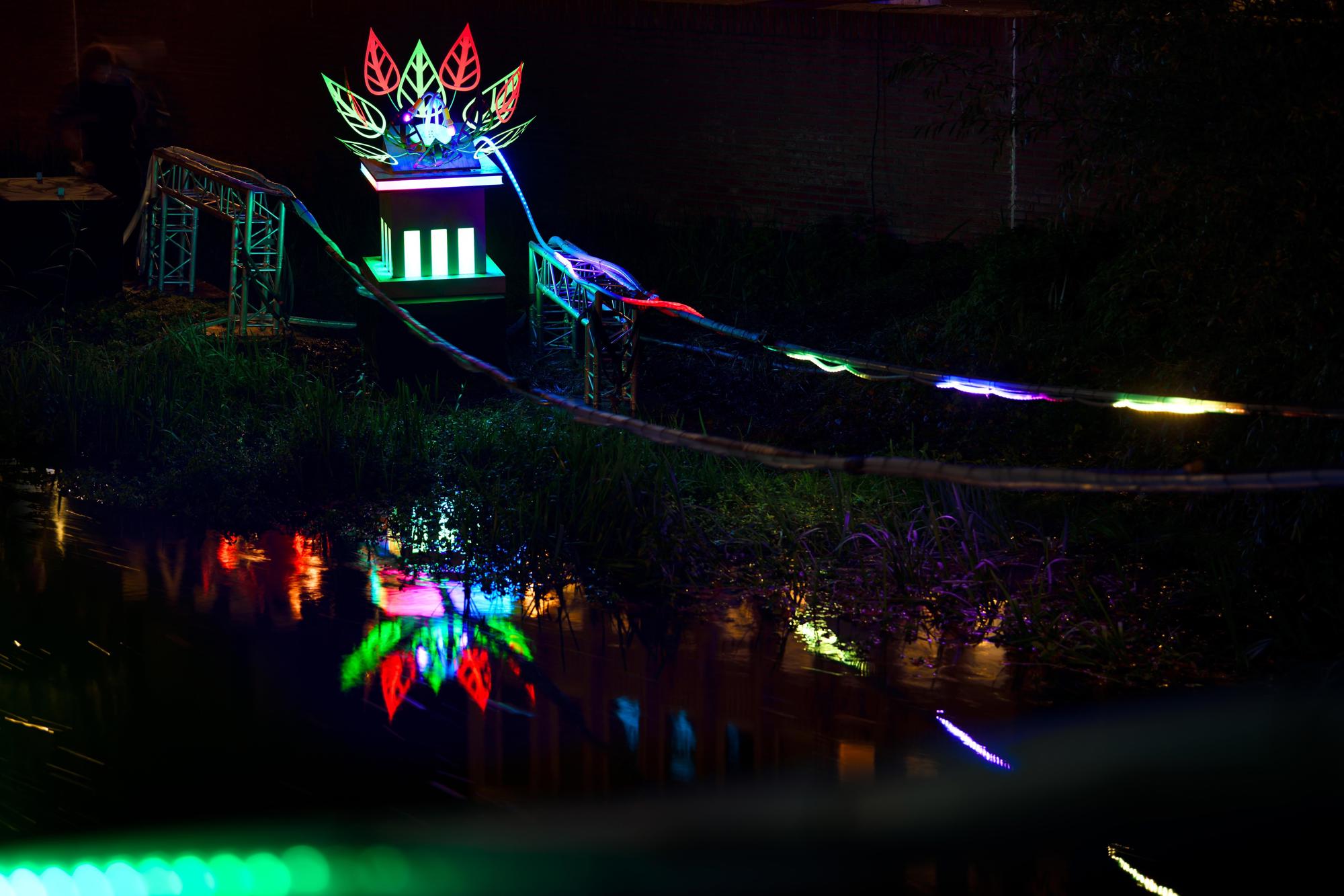 Jedes Jahr verwandeln Künstler Eindhoven mit überraschendem Design in GLOW: eine stadtweite Ausstellung von Lichtkunst unter freiem Himmel